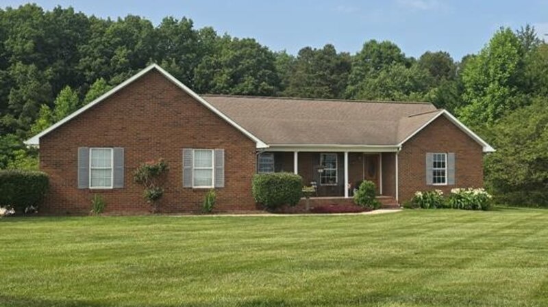 4470 W Bandys Cross Road, Claremont, North Carolina 28610 Photo